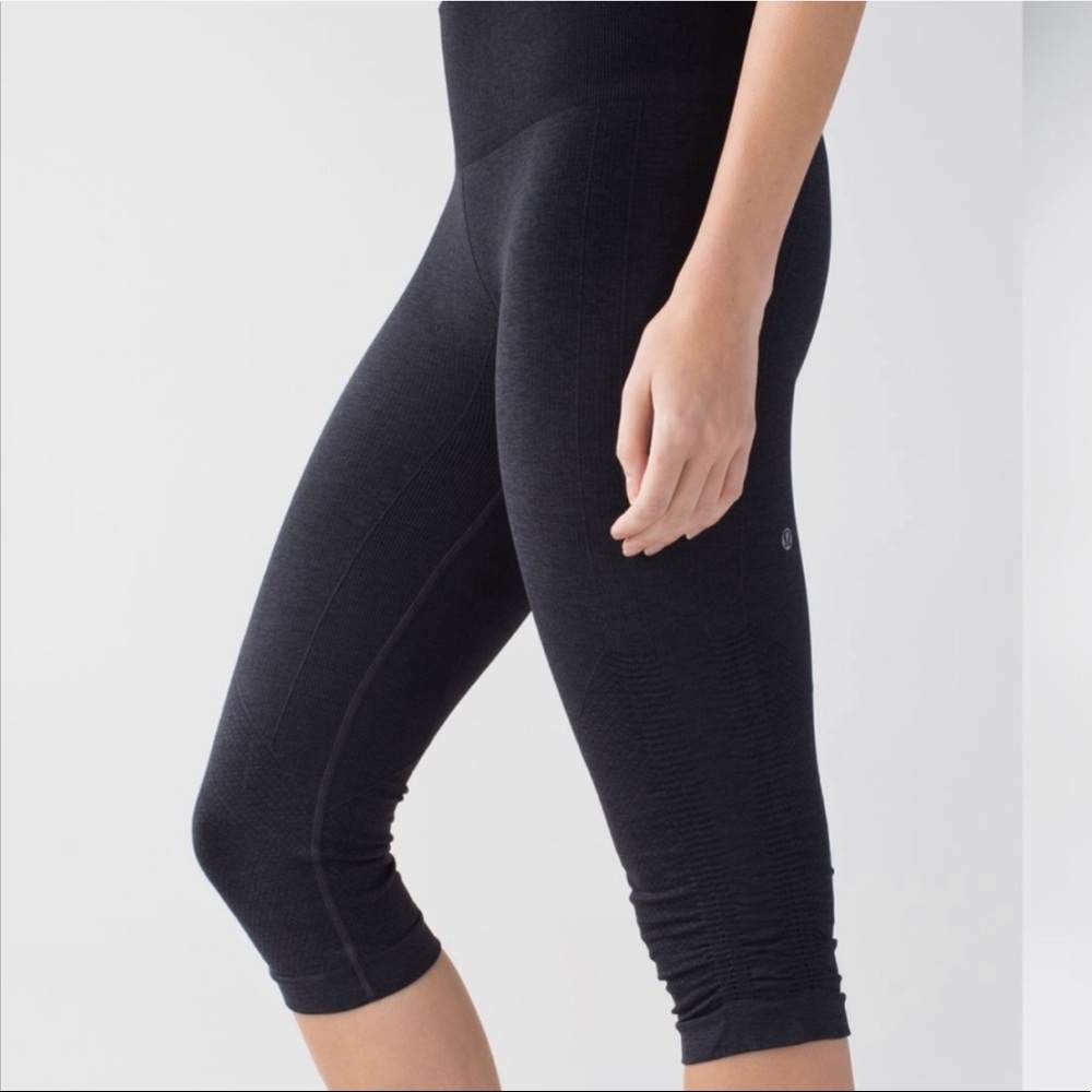 Lululemon | In The Flow Crop Heather Deep Coal 6